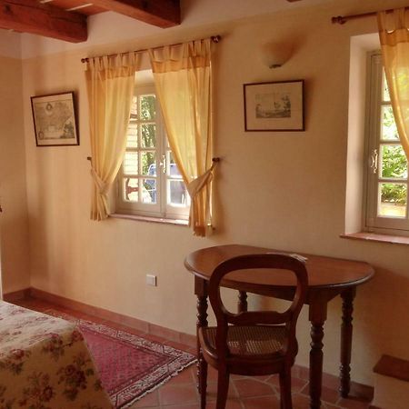 Le Bastidon Saint-Michel Bed & Breakfast Сен Максим Екстериор снимка