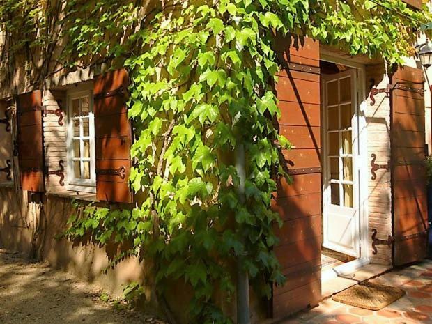 Le Bastidon Saint-Michel Bed & Breakfast Сен Максим Екстериор снимка